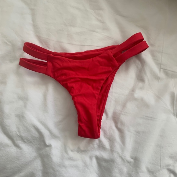 *NWOT* MIDORI BIKINI CHERRY ETTA  BOTTOMS - SM - Picture 1 of 4